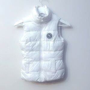 Abercrombie kids white chunky vest size S